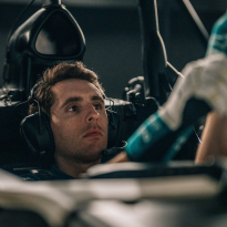 Llega nuevo piloto ESPAÑOL a Aston Martin