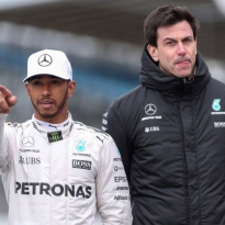 F1 fans BEG for Hamilton result change and how Toto Wolff taught TOILET CLEANING - GPFans F1 Recap