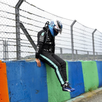 Bottas heeft nergens spijt van: "Ook al ben ik tot nu toe elk jaar verslagen door Lewis"