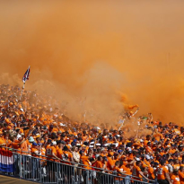 Floor Jansen trots en blij na zingen volkslied voorafgaand Dutch GP: ''Wat een eer''