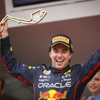 Drie Formule 1-teams vechten om handtekening Pérez voor seizoen 2026