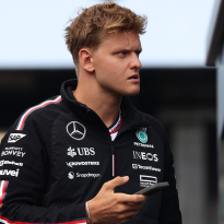 Mick Schumacher erkent gesprekken met Formule 1-team van Cadillac