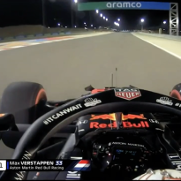 Verstappen over de boordradio: "What the f**k is die McLaren aan het doen?"