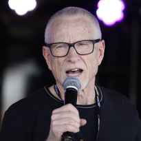 NASCAR great Mark Martin reveals idea that could end controversial racing debate