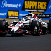 Verstappen "ontzettend blij" met afscheidscadeau Honda: "Mooi om hier samen te winnen"