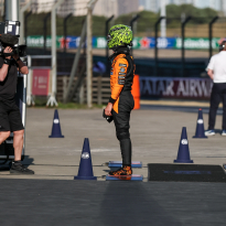 Waarom worden Formule 1-coureurs na iedere sessie en race gewogen?