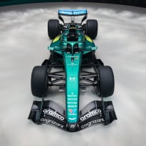 Aston Martin presenta el NUEVO coche diseñado por Newey para Alonso