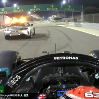 VIDEO: Overwinning Russell mogelijk in rook op na chaos bij Mercedes