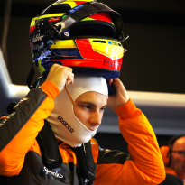 Piastri menciona las diferencias entre Mercedes y Renault