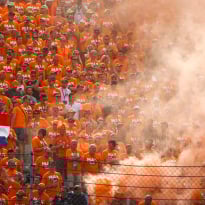 Experts plaatsen vraagtekens bij fans tijdens Dutch GP: "Voor nu is het onverstandig"