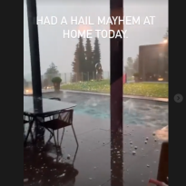 BIZAR! Flinke schade bij huize Raikkonen door hagelstenen zo groot als tennisballen