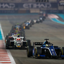 Zhou wint tweede sprintrace in Abu Dhabi, Viscaal wordt tiende
