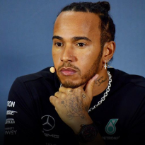 Lewis Hamilton breekt officieel met manager