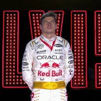 'Viva Las Vegas' - Verstappen sings Elvis Presley classic in iconic outfit