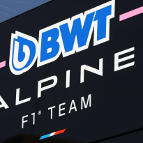 Former team boss who was once BANNED from F1 linked with shock Alpine return