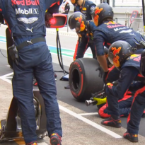 VIDEO: Red Bull-engineers leveren wereldprestatie met razendsnelle pitstop voor Albon