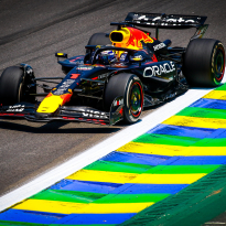 Norris grijpt pole in kwalificatie voor Sprint in São Paulo en ziet Verstappen worstelen