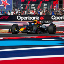 Verstappen wint Sprint in Austin en slaat grote slag na gigantisch drama voor McLaren