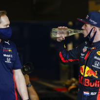 Formule 1 legt verbod op plastic flesjes in de paddock