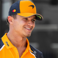 Norris klaar voor strijd met teammaat Piastri: "Ik neem het tegen iedereen op"