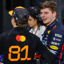 Verstappen looft Piastri: 'Presteert wanneer het moet en maakt weinig fouten'
