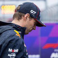 Verstappen haalt hard uit naar de media met krachtig statement: "Dat is dus duidelijk niet zo"