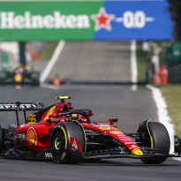 Sainz sets NEW F1 record for 2023 amid battle with Verstappen