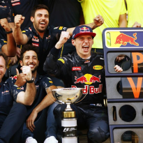 Kan Verstappen zijn Red Bull-jubileum bekronen met een zege in Spanje?