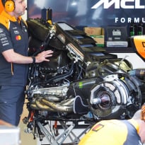 'FIA overweegt om Mercedes-teams te laten racen met illegale motor'