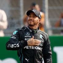 Mercedes deliver Hamilton contract update as F1 critics eat humble pie - GPFans F1 Recap