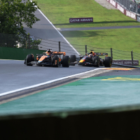 Piastri reageert op Red Bull-geruchten: "Zie deze verhalen als compliment"