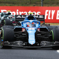 Ocon wint Grand Prix van Hongarije: "Wil Fernando ook graag feliciteren!"