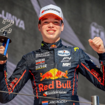 Rocco Coronel knap naar P13 na slechte start in derde F4-race, drama voor Lammers