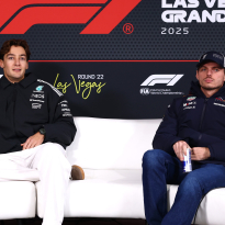 Russell ziet kansen voor Verstappen: "McLaren krijgt het lastiger dan normaal"