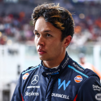 Hamilton's Ferrari move sparks 'all or nothing' ultimatum for Albon and Williams