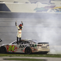 NASCAR Results Today: Hamlin suffers Daytona 500 HEARTBREAK as star takes DRAMATIC last lap victory