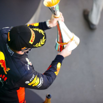 Häkkinen: "Perfecte vertoning Hamilton, Verstappen gevaar voor Mercedes"
