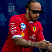 Hamilton EXPLOTA contra el despilfarro de la FIA