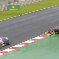 VIDEO: Verstappen spint bij aanval op Pérez
