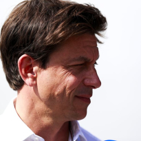 Wolff legt uit wat misging bij Mercedes: 'Bij de undercut hadden we het fout"