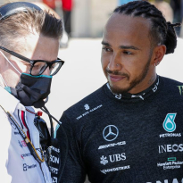 Hamilton kan gridstraf pakken: 'Dan zal hij vijf plaatsen zakken op de grid'