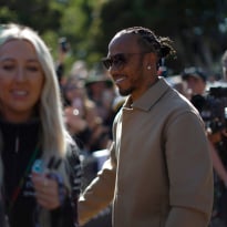 F1 star Lewis Hamilton to open New York burger joint