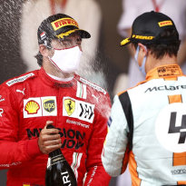 Gasly geniet van fans in Hongarije, Sainz viert derde plek met bescheiden fles | Social Wall