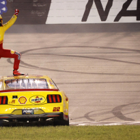 NASCAR Atlanta Quaker State 400 results: Logano wins DRAMATIC first playoff race after last-lap wreck
