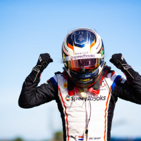 De Vries crowned F2 champion in Sochi