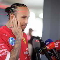 Lewis Hamilton presents Ferrari two documents in title bid after crunch meetings
