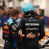 Russell verliest gevecht met Verstappen in Canada: 'Ik had hem kunnen pakken'