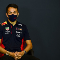 Albon na eerste DTM-overwinning: "Voor mijn eerste jaar gaat het niet slecht"