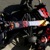 Verstappen tevreden over eerste week: "Echt alles loopt soepel"