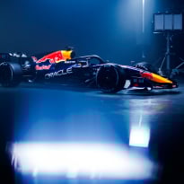 Red Bull onthult de daadwerkelijke RB22-bolide voor testdagen in Barcelona